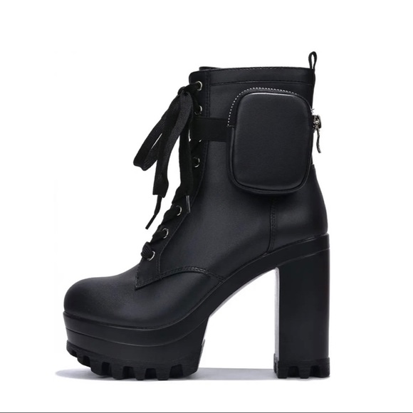 Cape Robbin Monik Platform Chelsea Ankle Boots Heels Talons Bottes - Picture 1 of 4